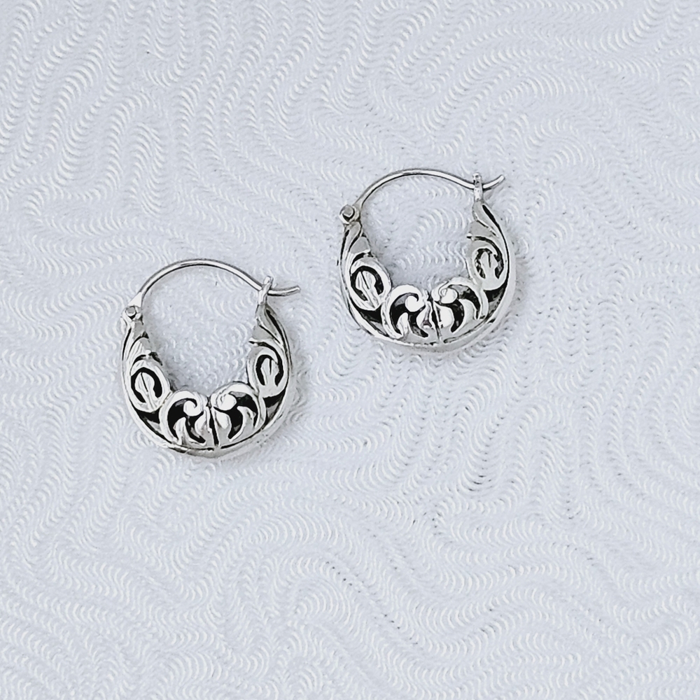 Silpada Sterling Silver Super Popular Filigree Hoop Classic Earrings P1126